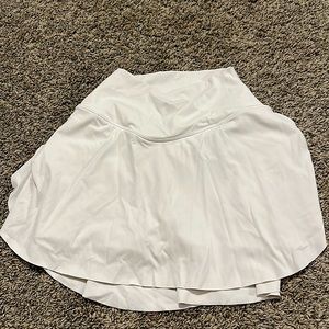 Halara crossover skirt size xs has built in spandex